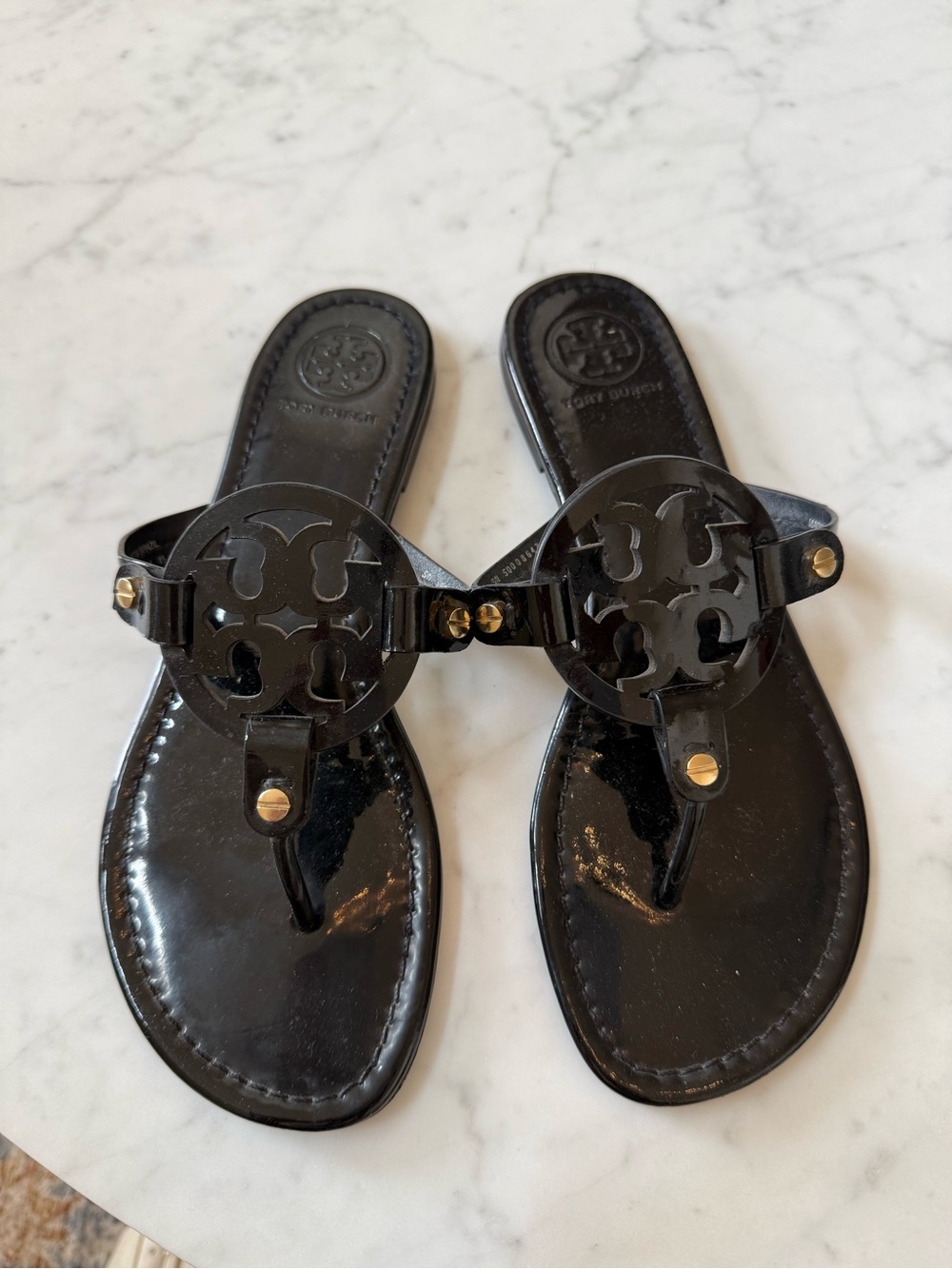 Tory Burch Miller Black Patent Leather Thong Sandals Size 8M